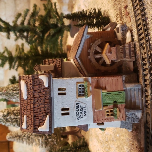 DEPARTMENT 56 - Alpine Village - Stoder Grist Mill - In Original Box - Picture 4 of 11